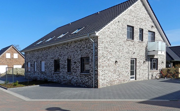 in Burhave mit Großer Terrasse 1