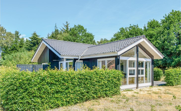 Beautiful home in Ebeltoft with WiFi 1