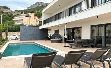 Gorgeous home in Klis 2