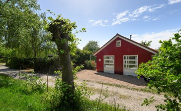 Het Ongerepte 21 luxury chalet with privacy near beach 2
