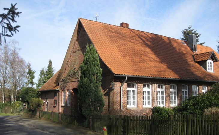 in ehemaliger Dorfschule am Dorfrand 1