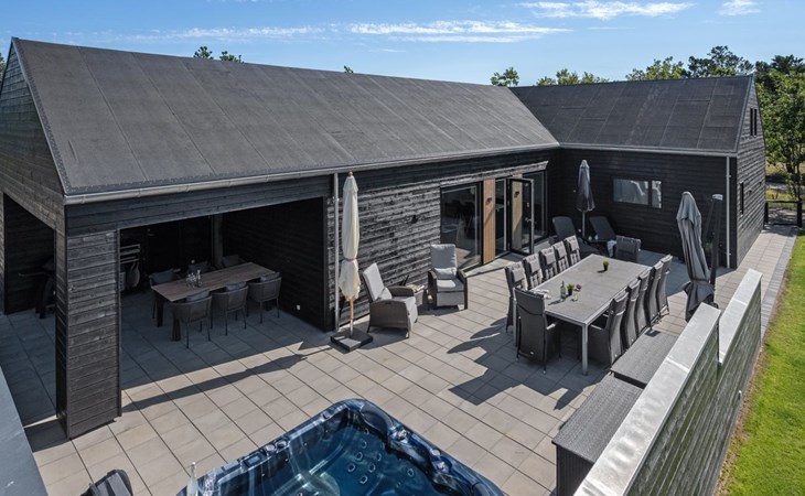 "Tinella" - 250 meter van de inham in West-Jutland 1