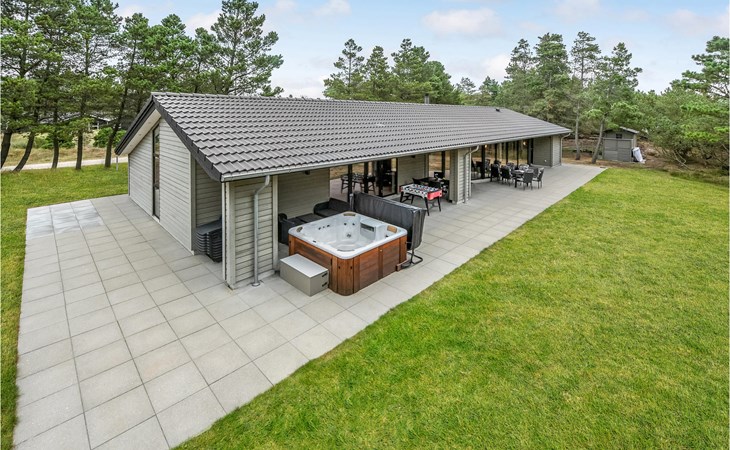 Stunning home in Blåvand with WiFi 1