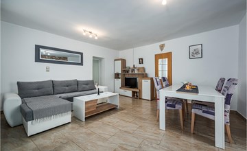 Awesome apartment in Divsici 2