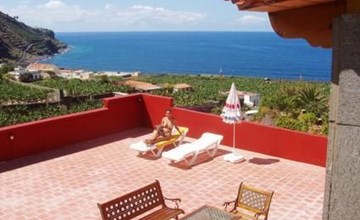 Ländliches Haus mit herrlichem Blick auf das Meer und das Tal. 2