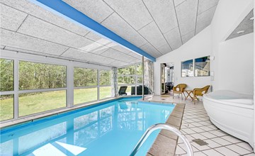 Awesome home in Glesborg with kitchen 2
