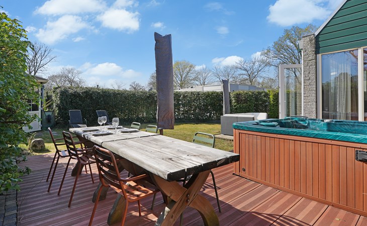 Linde 5 - Klepperstee Ouddorp (met jacuzzi, extra kosten voor gebruik) 1