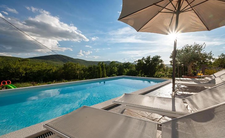 Nice home in Cista velika 1