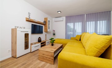2 bedroom beautiful apartment in Crikvenica 3