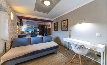 Gorgeous apartment in Slatine with WiFi 3