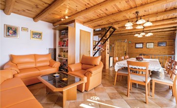 Nice home in Jastrebarsko with WiFi 2