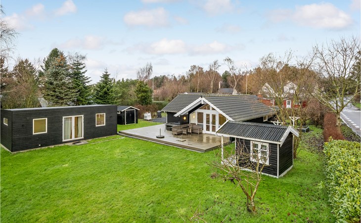 Beautiful home in Stege with WiFi 1