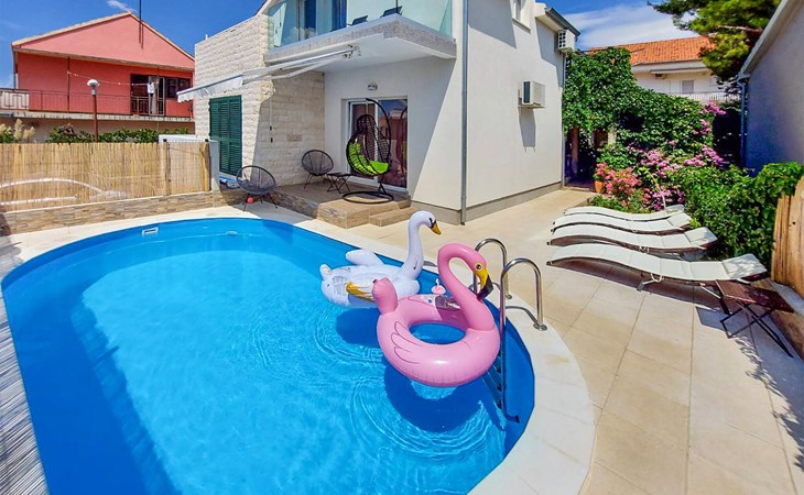 Stunning apartment in Brodarica 1