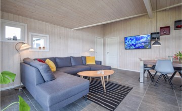 Beautiful home in Ejstrupholm with Sauna and 4 Bedrooms 3