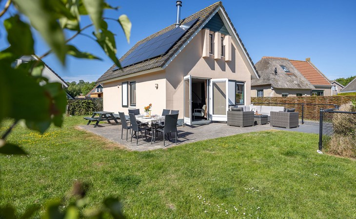 Nice home in Tzummarum with WiFi 1