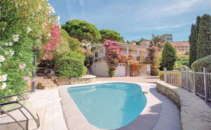 Awesome home in Rayol-Canadel-sur-Mer 1