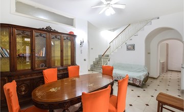 4 bedroom nice home in Ischia 2