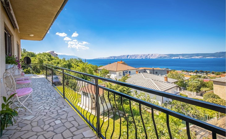 Nice apartment in Novi Vinodolski 1