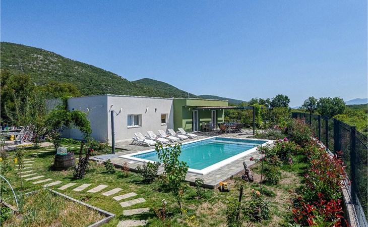 Awesome home in Zagvozd 1