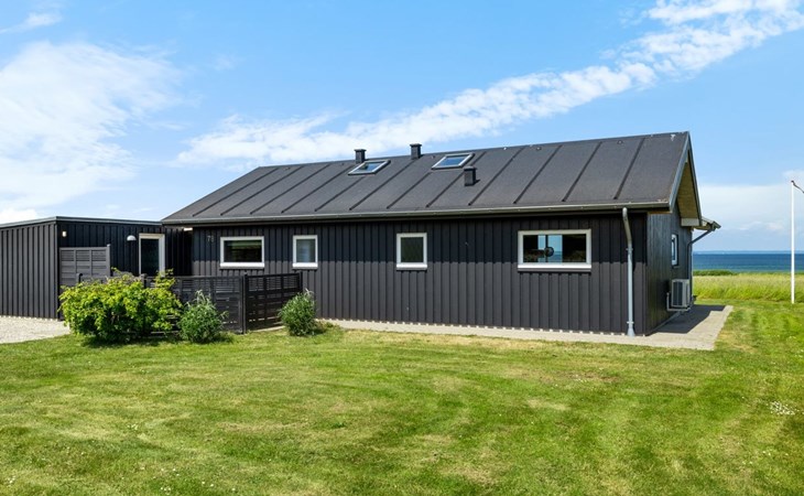 "Drusilla" - 140m from the sea 1