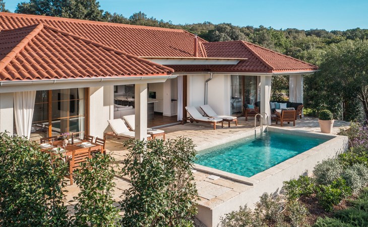 Luxury Beach Villas Porto Bus 1