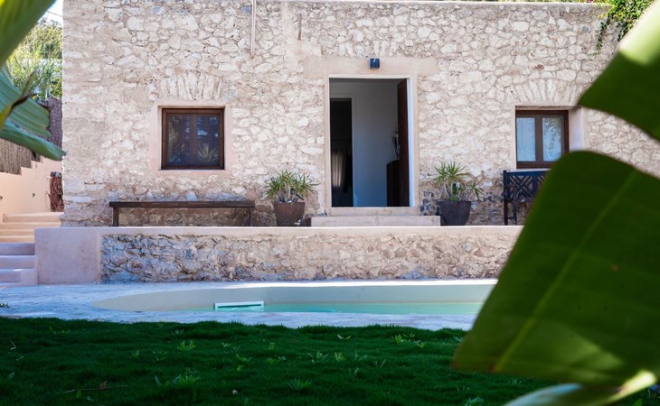Villa Calyssa in Ibiza Privater Pool Meerblick 1