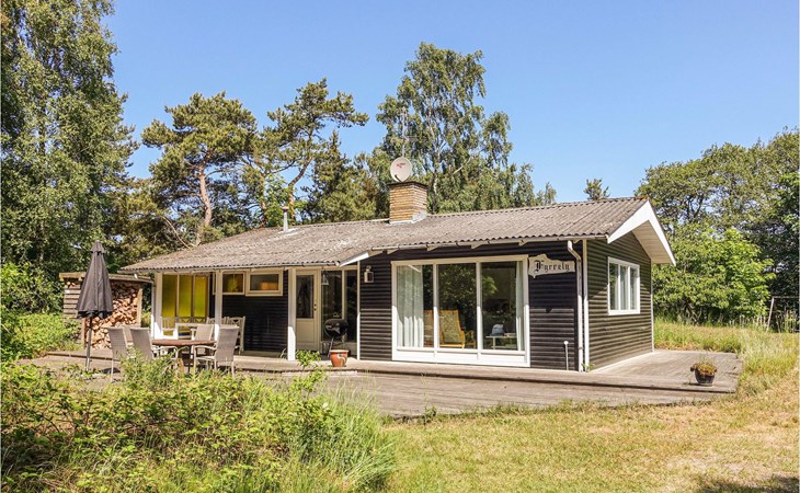 2 bedroom stunning home in Aakirkeby 1