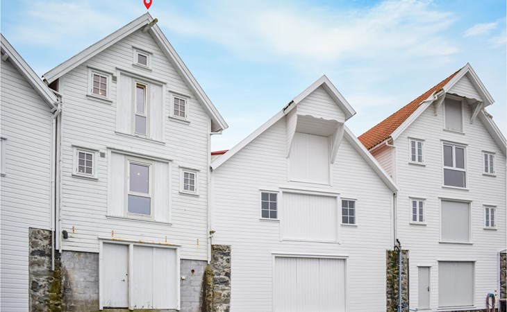 Nice home in Sandve with house sea view 1