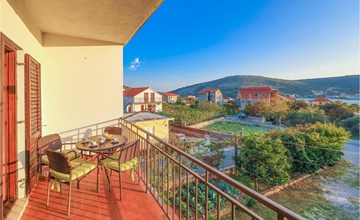 1 bedroom awesome apartment in Vinisce 3