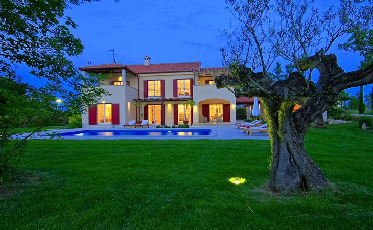 Luxus "Villa Mirna" mit Tennisplatz 1