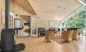 Beautiful home in Væggerløse with sauna 3