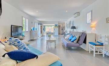 3 bedroom lovely home in Tourves 3