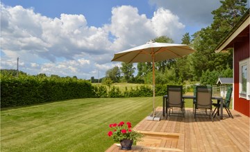 2 bedroom gorgeous home in Malmköping 2