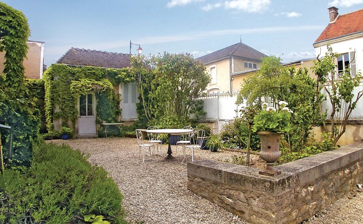 Cozy home in Chablis with WiFi 1