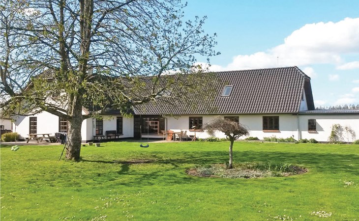 5 bedroom stunning home in Stakroge 1