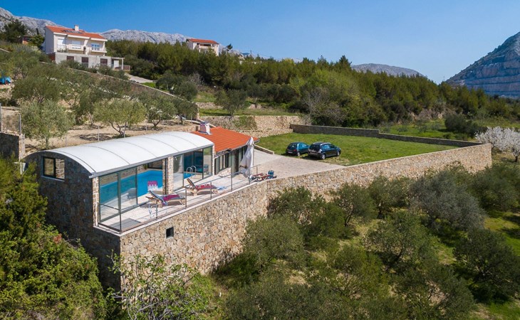 Schöne Steinvilla Divino mit Pool und Ausblick 1