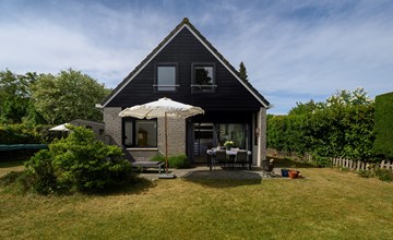 Zeeduin 13 detached holiday home with large private garden 2