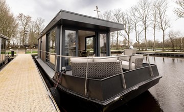 Houseboat - Paviljoenwei 4-21 | Sneek (Offingawier) 'Boatique Sneek' 2