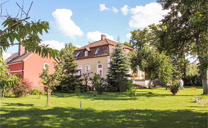 Lovely home in Nowe Warpno 1