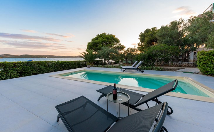 Amazing apartment in Pirovac 1