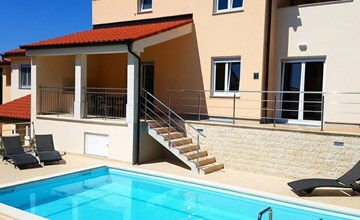 Villa "Marisol" mit Garten, Grill und Terrasse 2