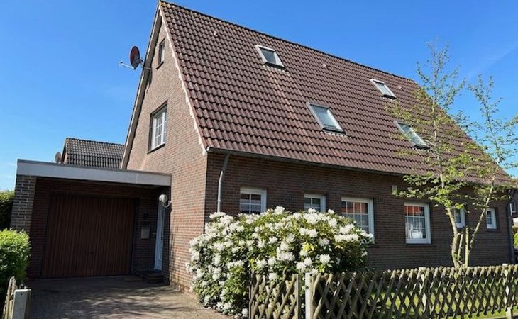 mit Südwestterrasse mit Stellplatz 1