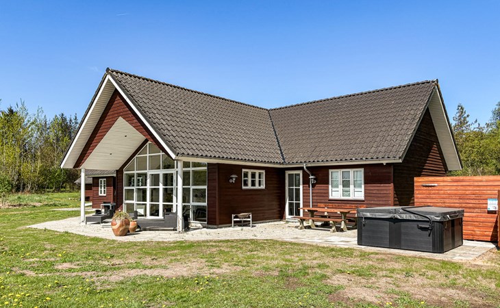 Amazing home in Højslev with house sea view 1