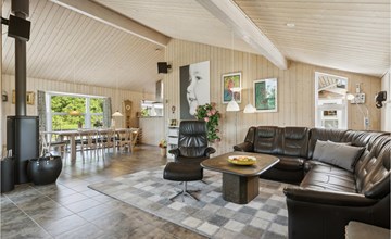 Amazing home in Ejstrupholm with sauna 3