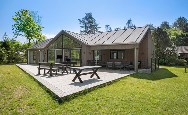 4 bedroom nice home in Strøby 1