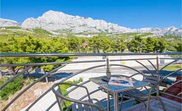 Lovely apartment in Krvavica 3