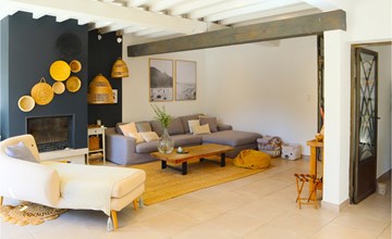 Nice home in Pernes-les-Fontaines 3
