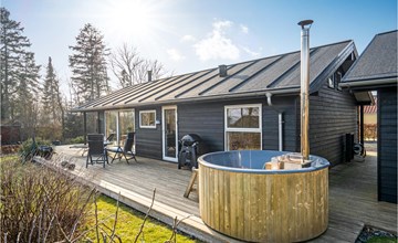 Beautiful home in Juelsminde with WiFi 2