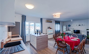 2 bedroom lovely apartment in Vela Luka 2