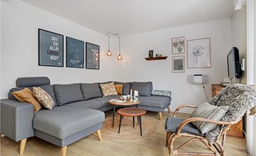 Beautiful home in Aakirkeby with WiFi 3